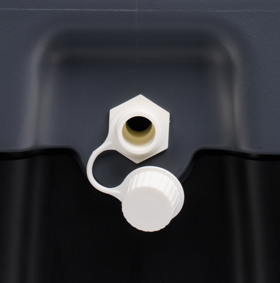 close up drain plug::Carbonite::Drain plug for easy draining / cleaning